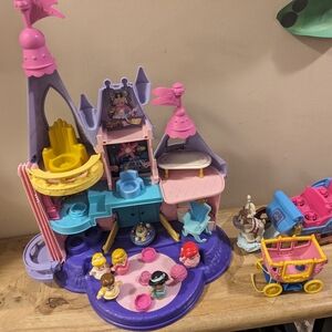 Little People Singing Palace Set